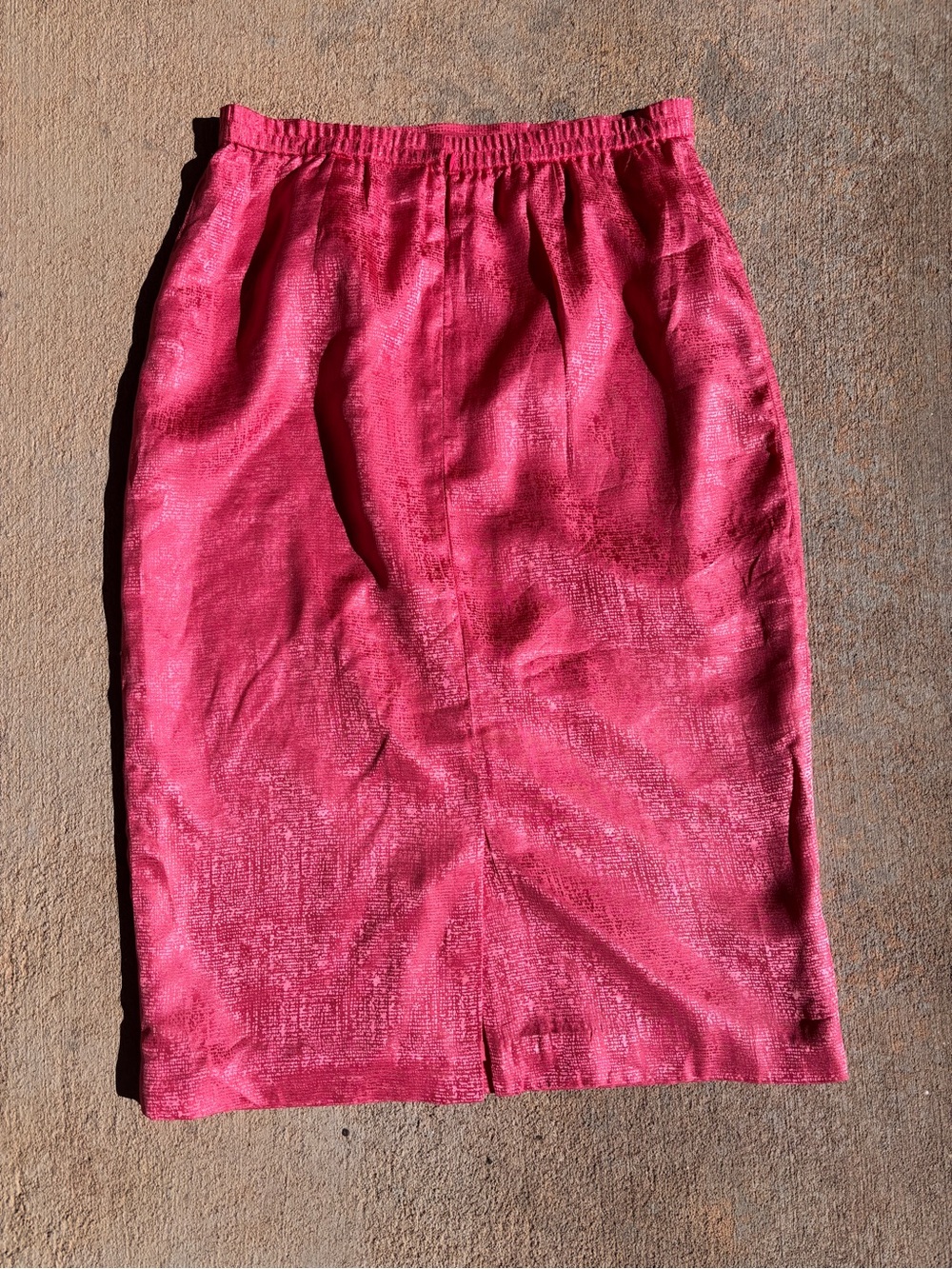 Women's Fuchsia Pencil Skirt 100% Silk Size10 - Picture 2 of 5